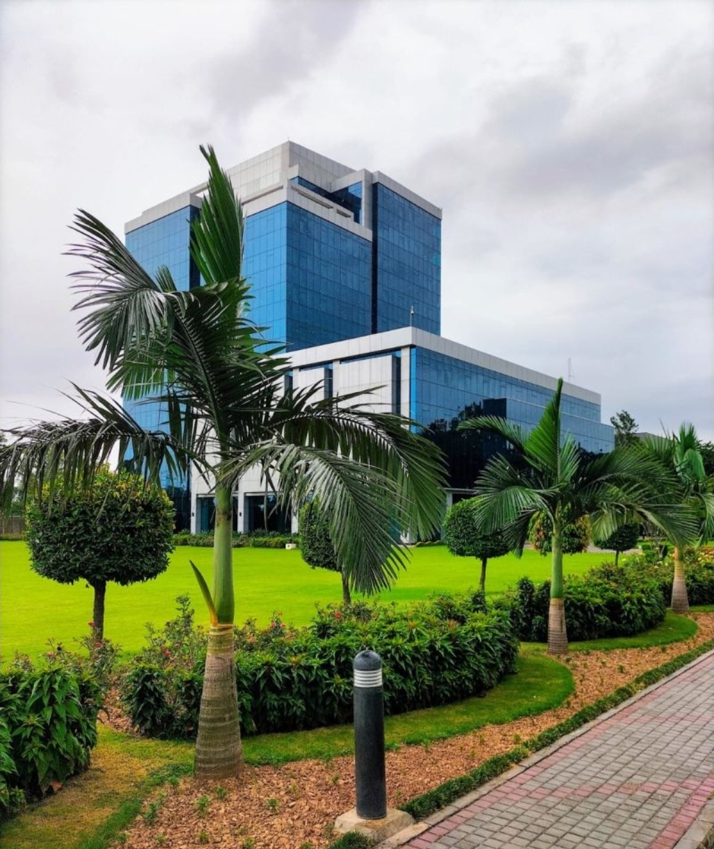 Azmi Construction Services — Executive Construction Advisory